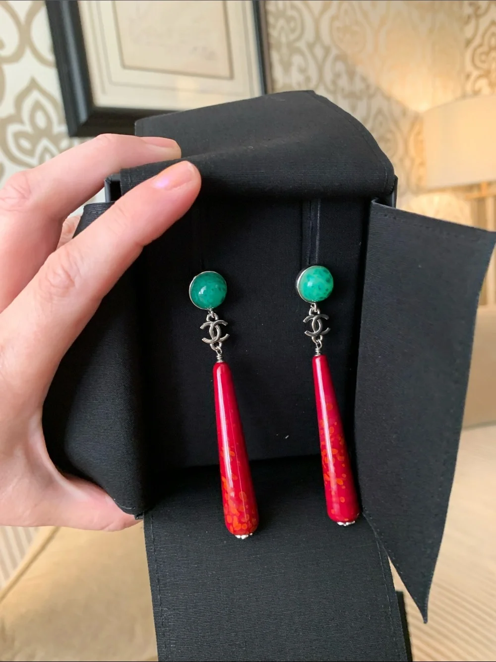Brand new, limited edition, absolutely stunning  authentic Chanel earrings, must